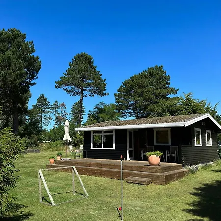 Family-friendly On Scenic Oro Holbaek