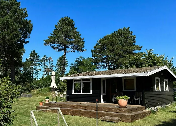 Family-friendly On Scenic Oro Holbæk